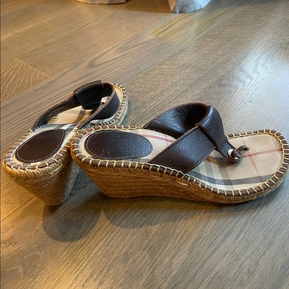 Burberry wedges - Picture 2 of 3